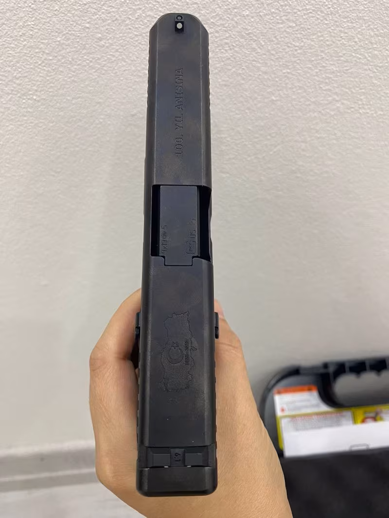 GLOCK 17 GEN 5 100. YIL SERİSİ EKSTRAAA TÜRKİYE 1071 SERİ NOLU TÜRKİYENİN EN ÖZEL TEK SİLAHI
