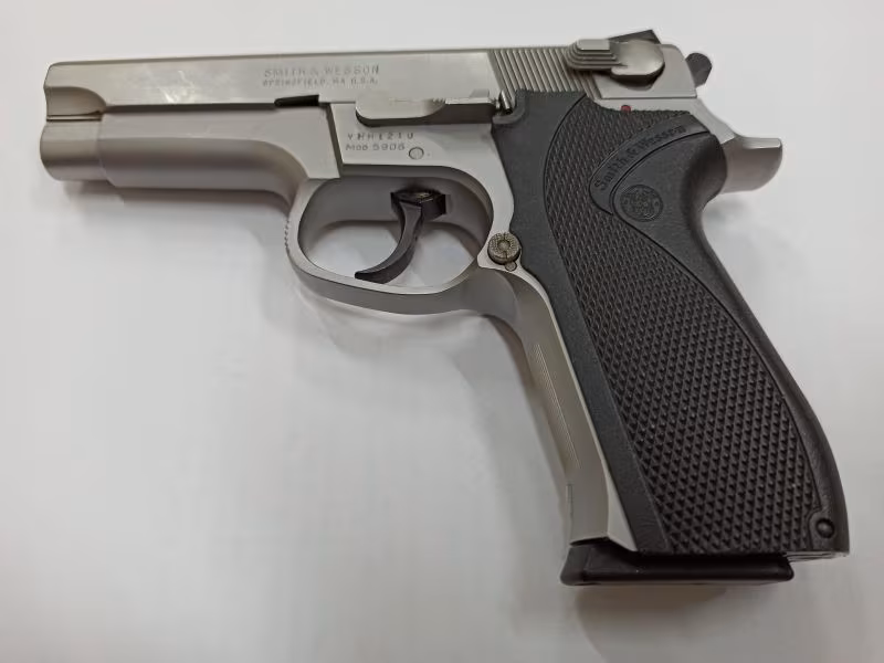 Smith & Wesson 5906