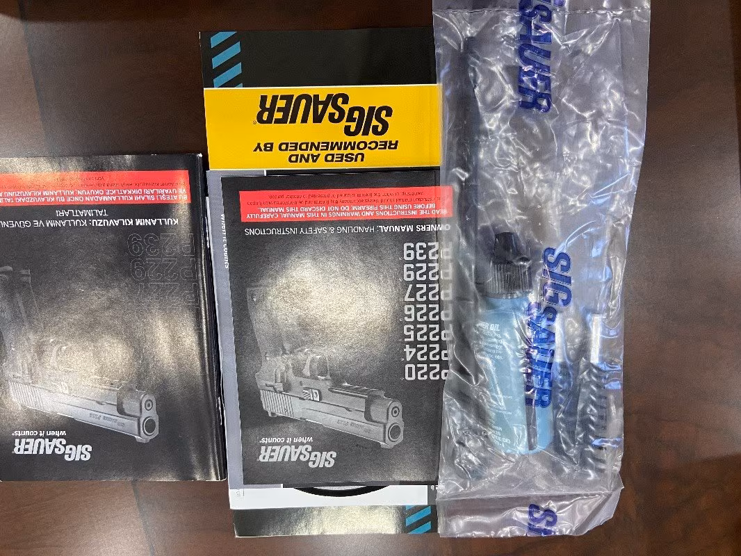 Memurdan Sıfır Kutusunda Sig Sauer P226 Elite Stainless Steel