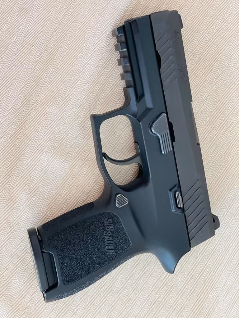 İLK ELDEN SIFIR AYARINDA ÇIZIKSIZ TERTEMİZ SİG SAUER P320 NADİR BULUNAN MODELİ