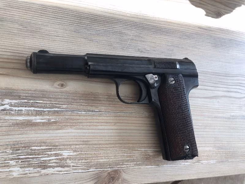 Polisten ASTRA Mod.600/43  9.19 mm çap ve 8+1 mermi