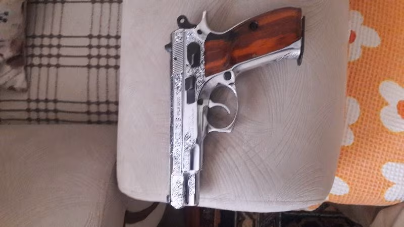 Emekli Polis ten tertemiz CZ 75B
