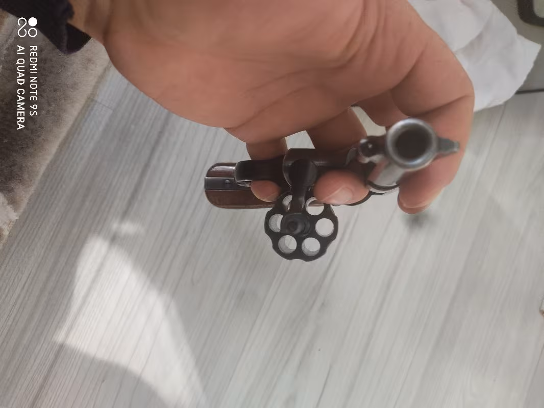 Smith wesson 38 toplu ve öfkeli