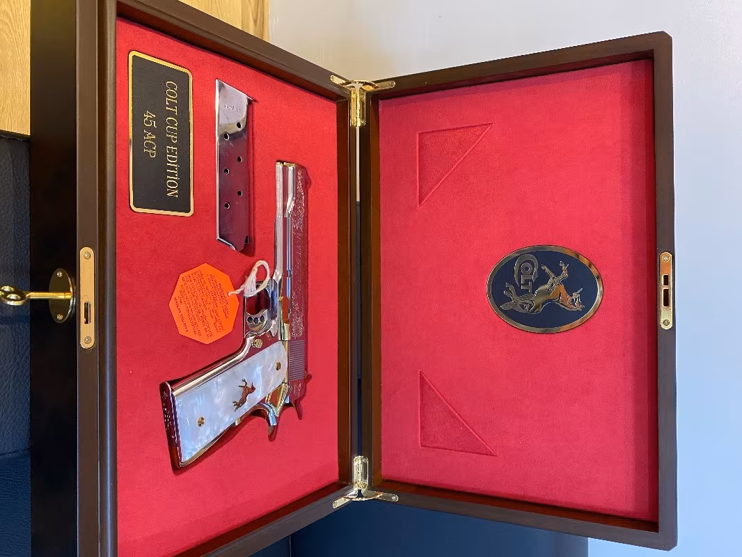 COLT Collection Custom 1911