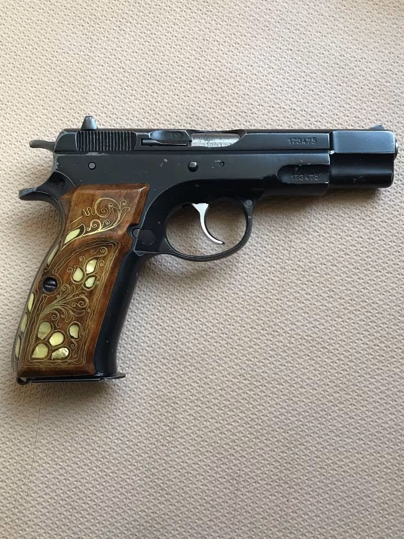 CZ 75... EMEKLİ POLİS ABİMİZDEN... TEMİZ... SORUNSUZ...