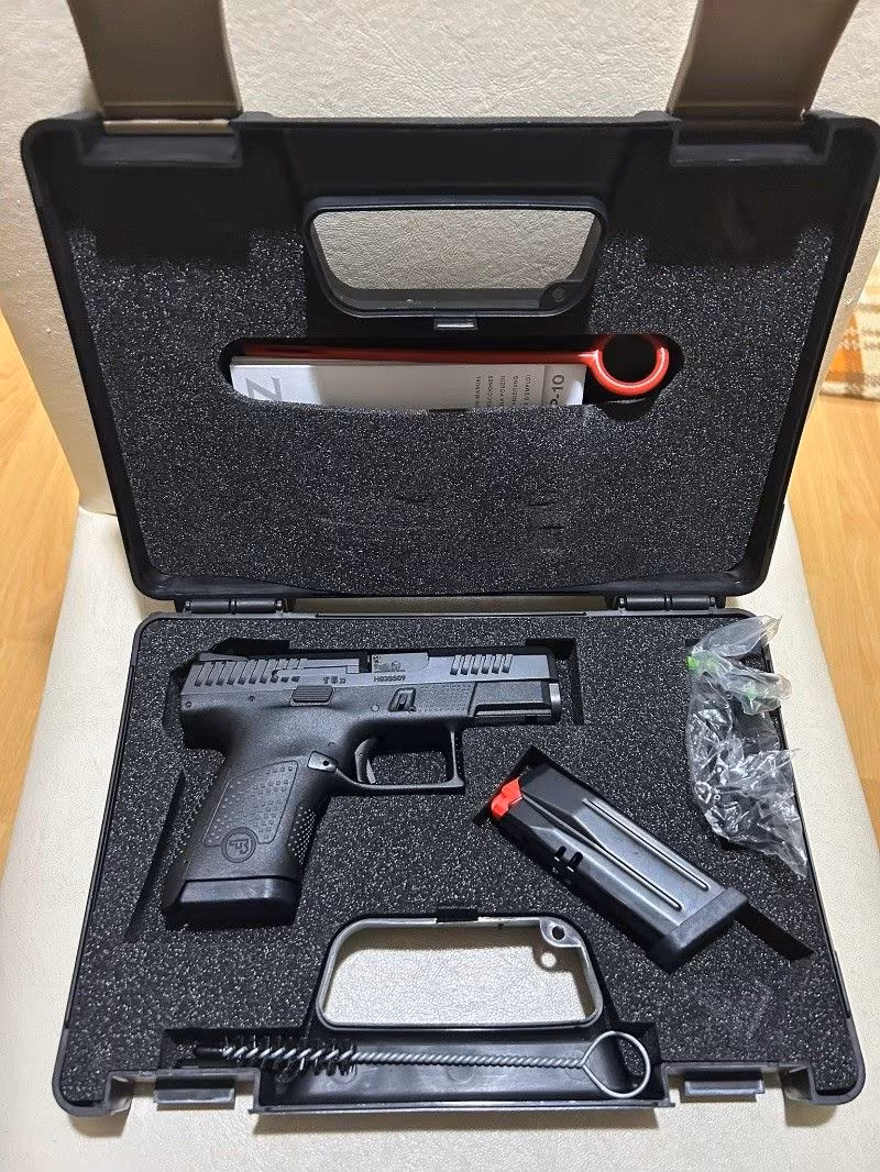 Sifir kutusunda hic kullanilmamis CZ P 10 S