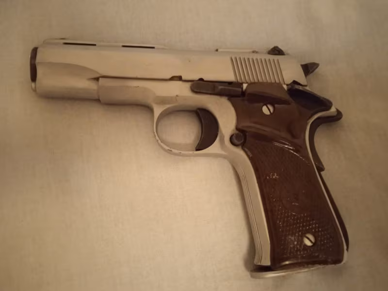 Emekli Polisten Satılık silah (ruhsatlı)