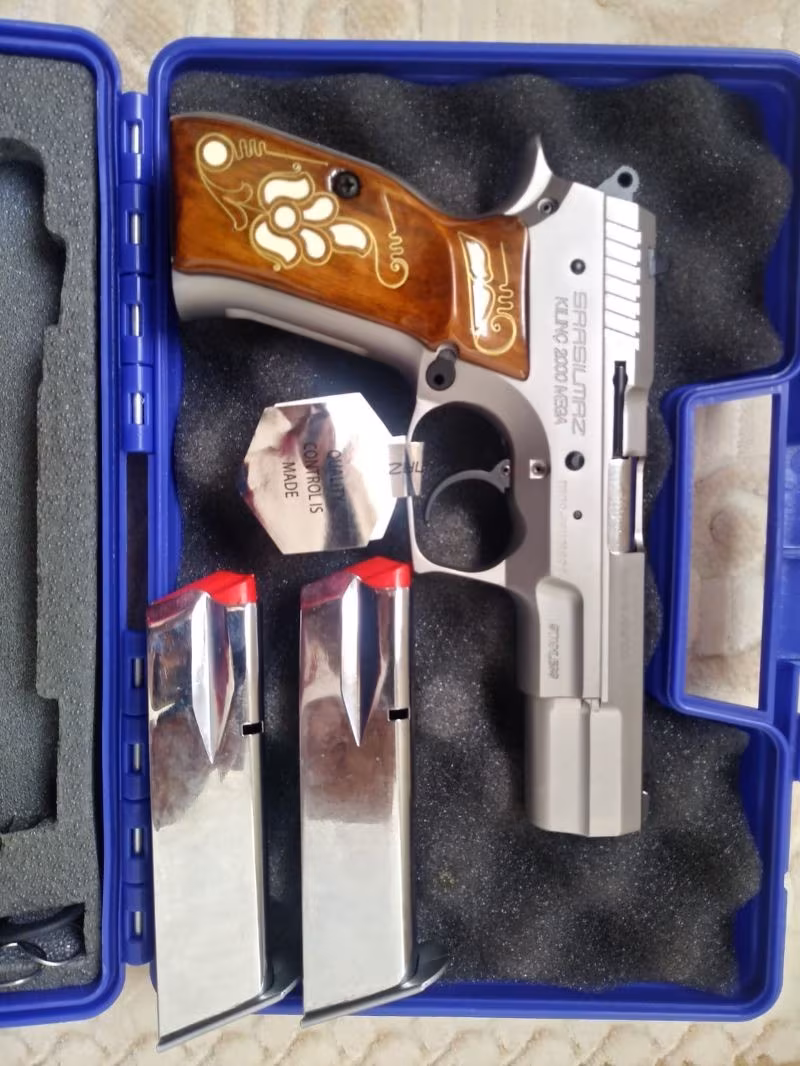 Emekli polis memurundan sarsılmaz kılınç 2000 mega