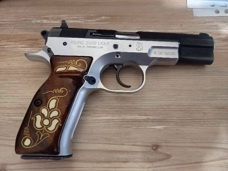 Sarsılmaz kılınç lıght