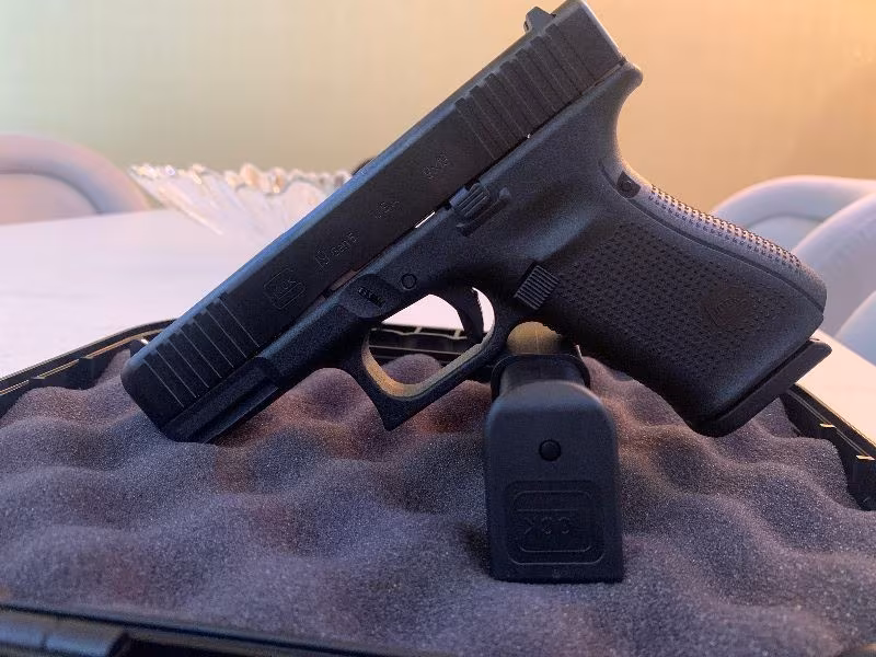 GLOCK 19 GEN 5  USA KAMU PERSONELİNDEN SIFIR..