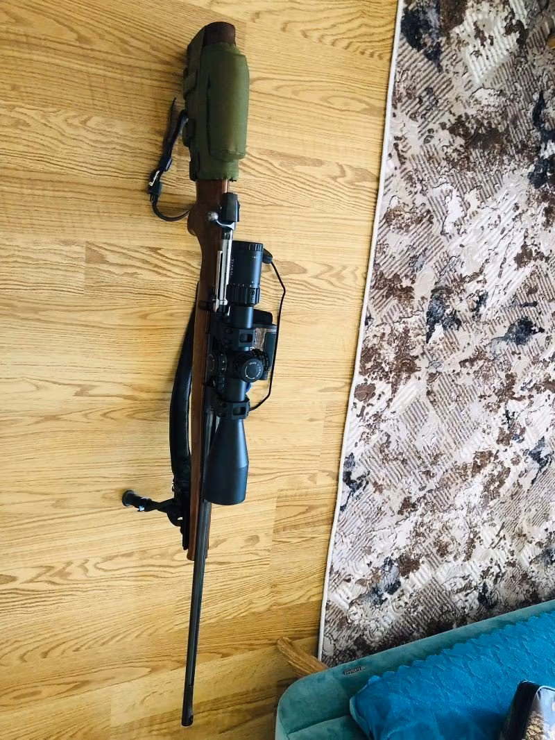 Cz 550 lux 30-06 s 100 ad. Mermi atılmış olup temizdir