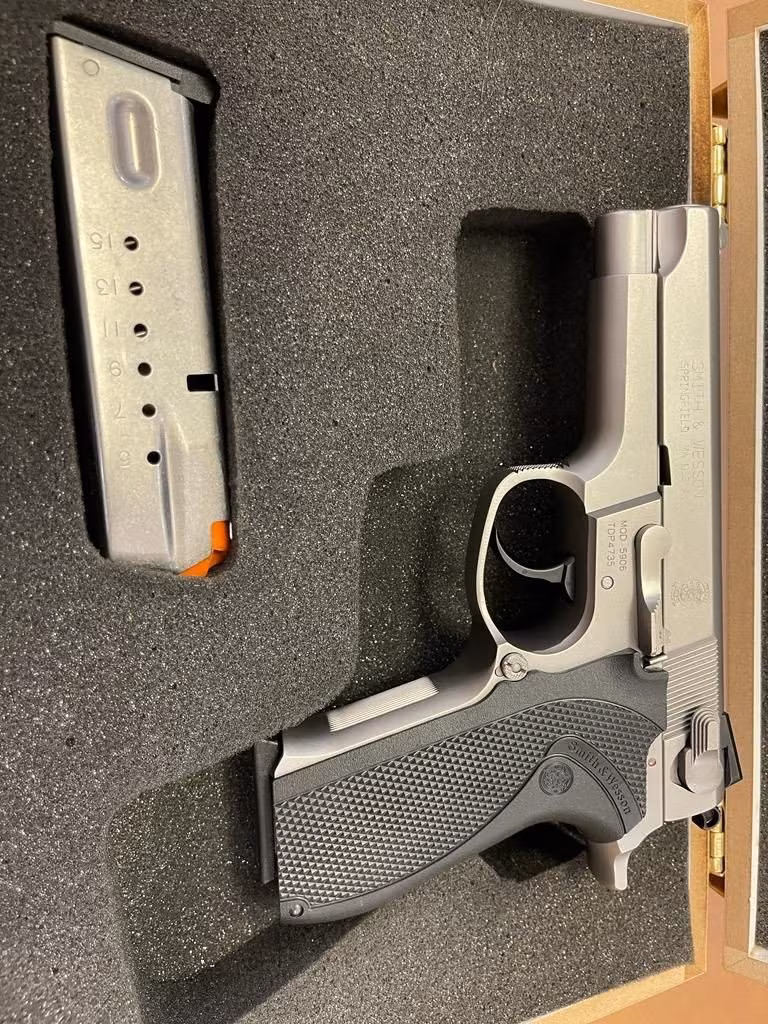Smith wesson 5906