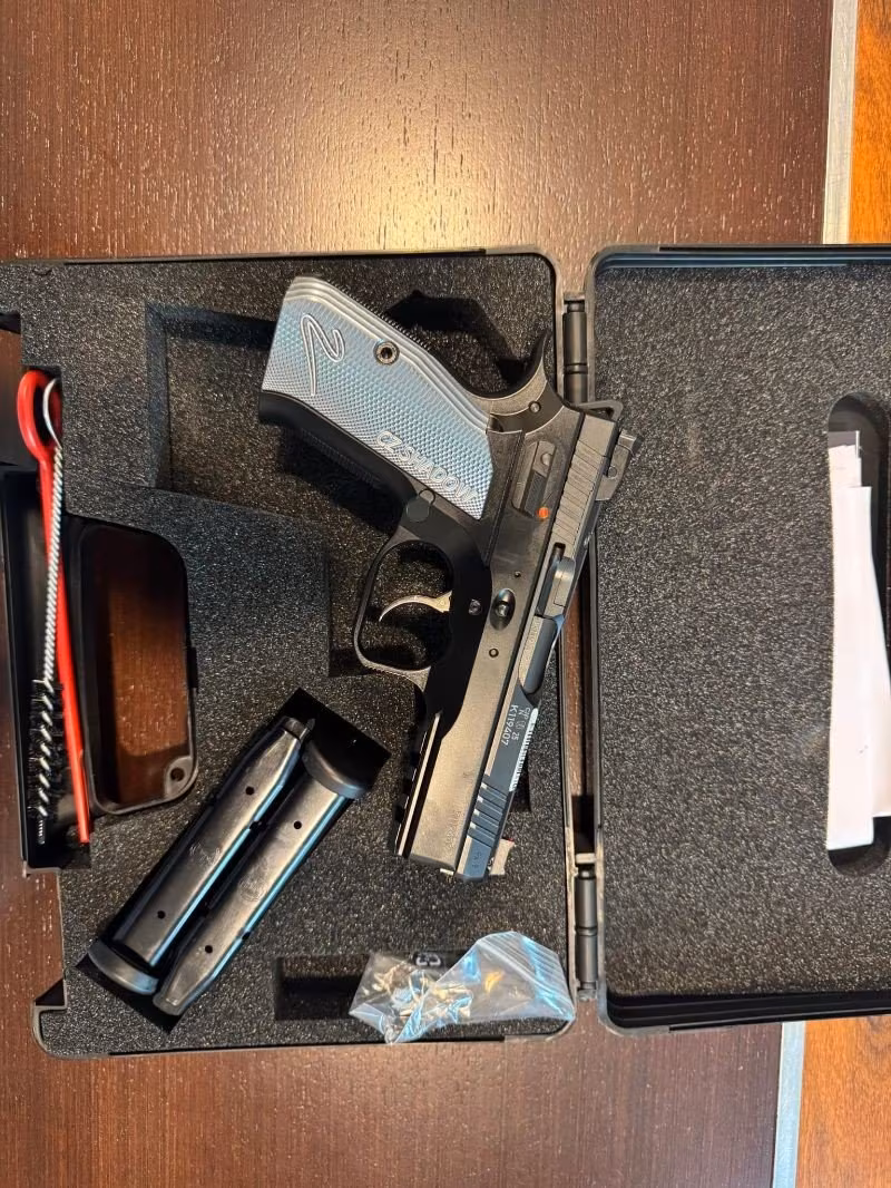 Cz shadow compact 2
