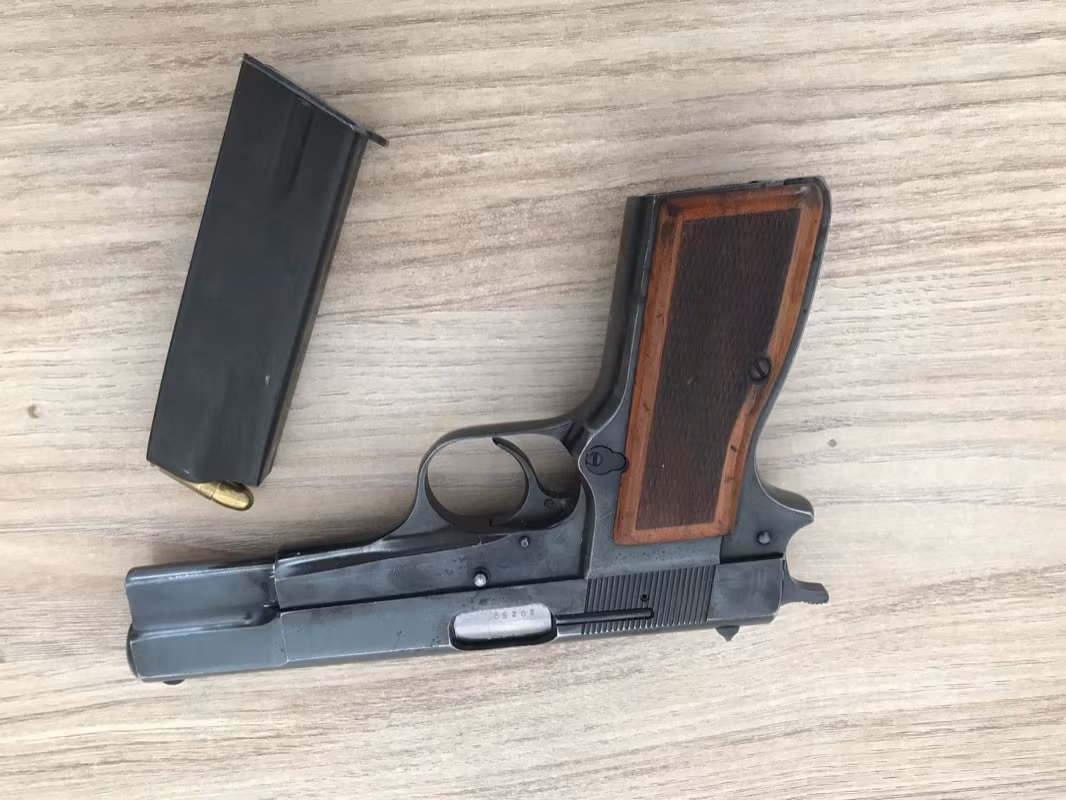 Emniyet Mensubundan Temiz Borwning