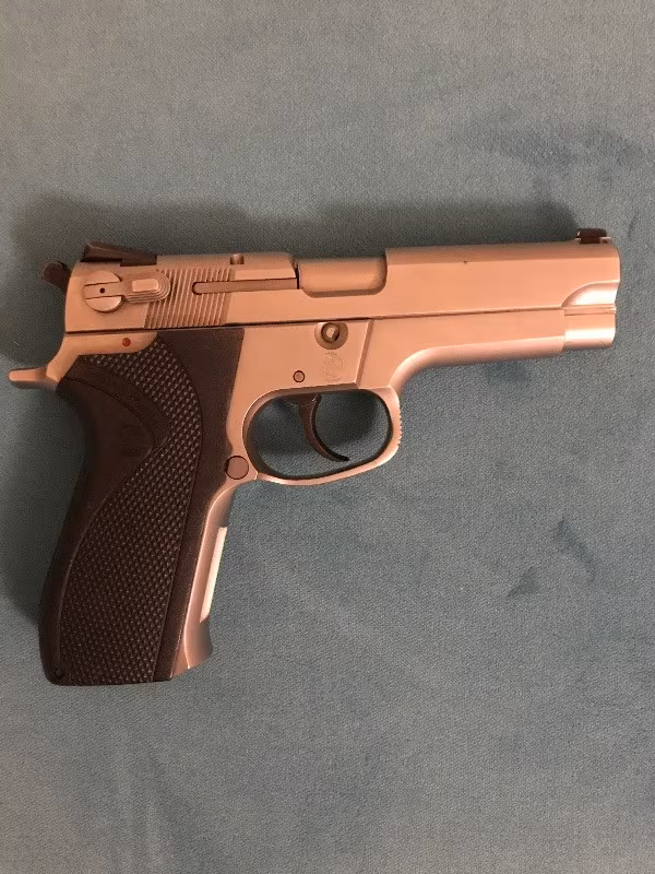 Çok temiz Smith Wesson