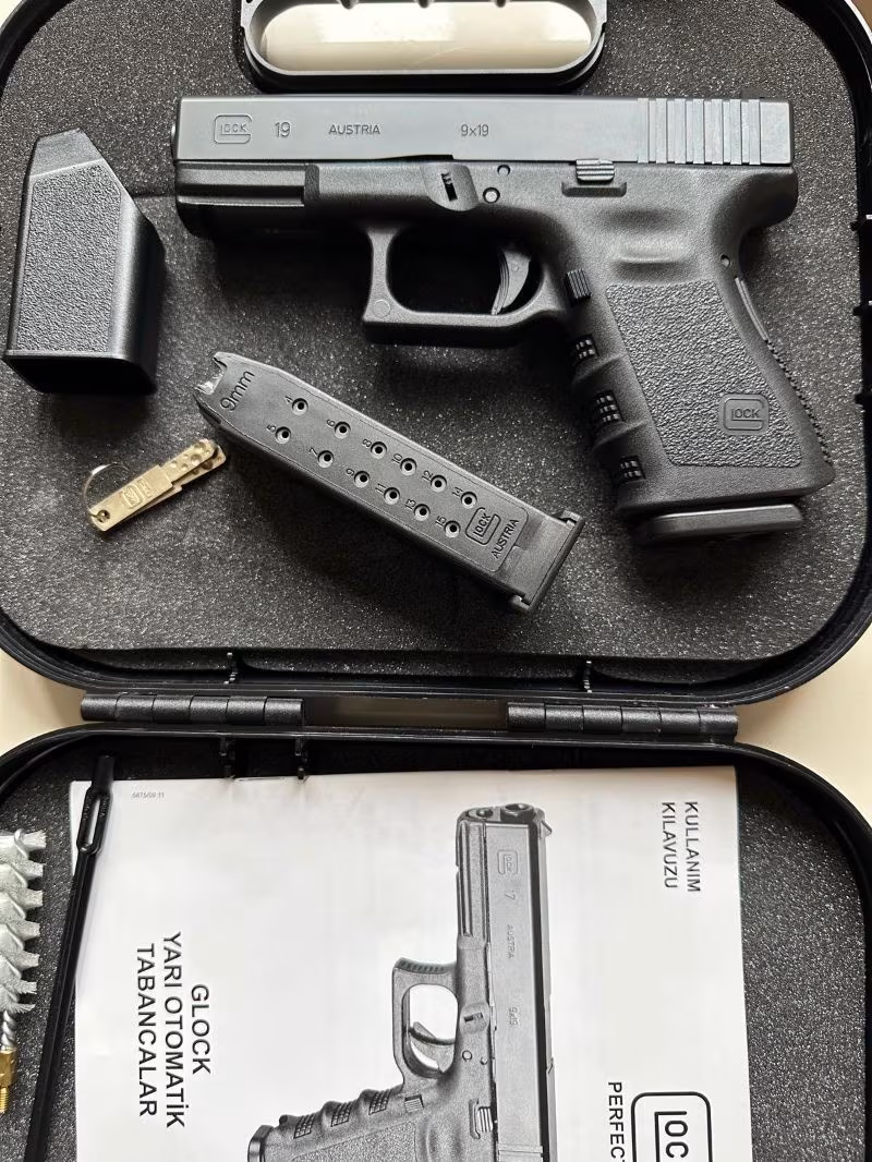 GLOCK 19
