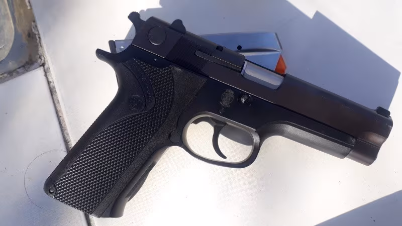 SMITH WESSON