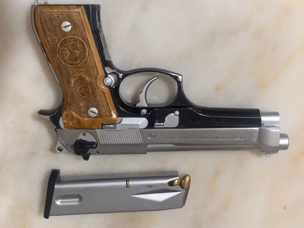 Emekli polis memurundan Beretta FS 92A