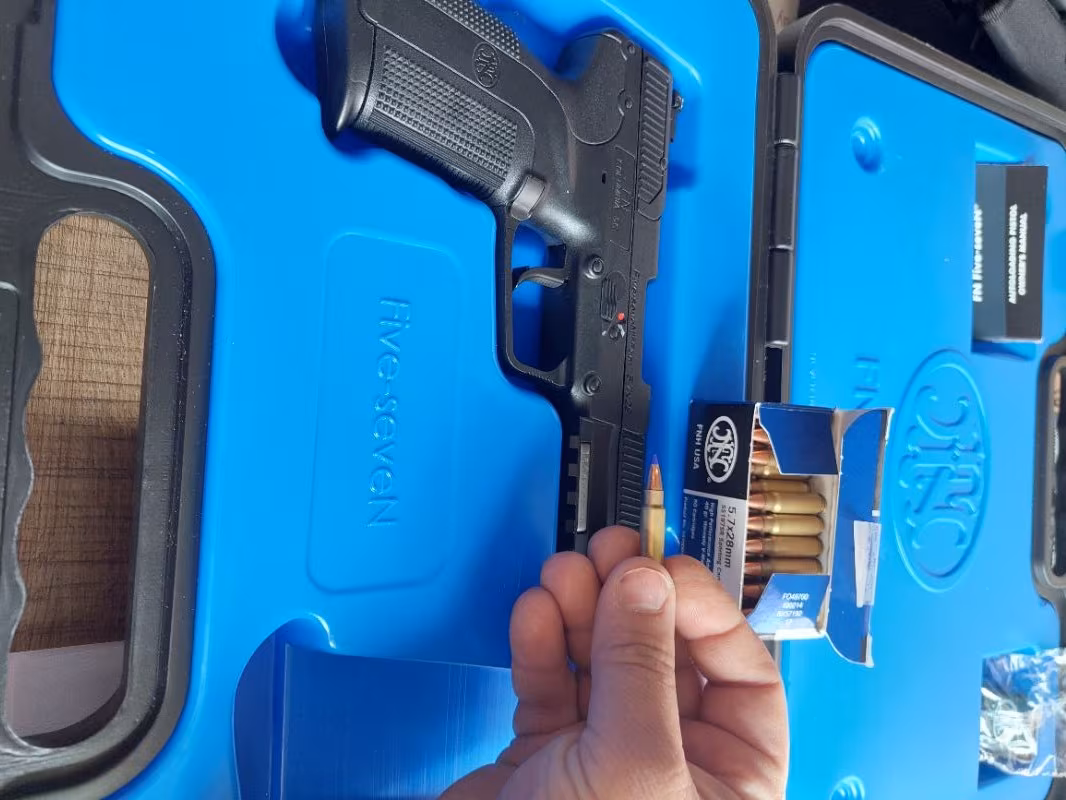 0 silah Fn Five Seven 5.7 x28 mm