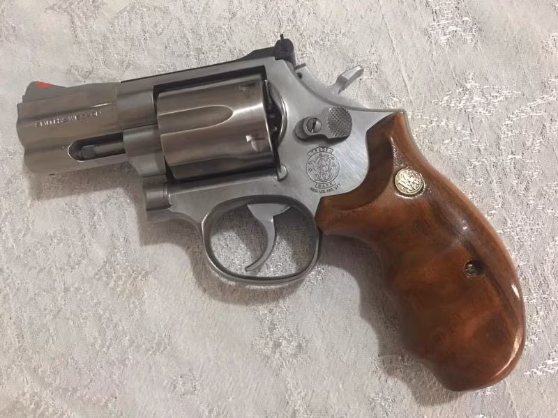 BAYAN AVUKATTAN ORJİNAL SMITH WESSON 357 MAGNUM