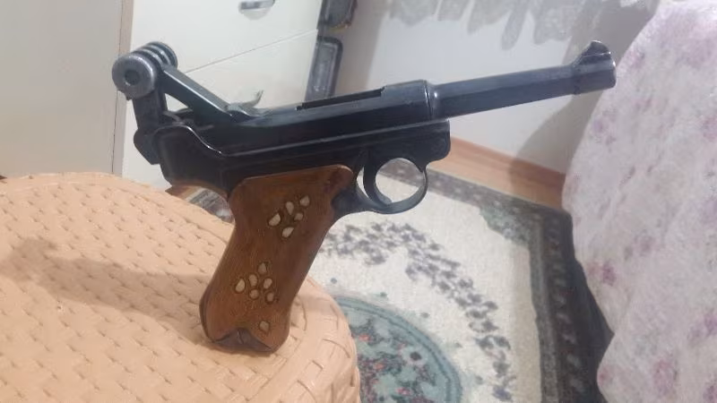 Makaralı PARABELLUM LUGER P08