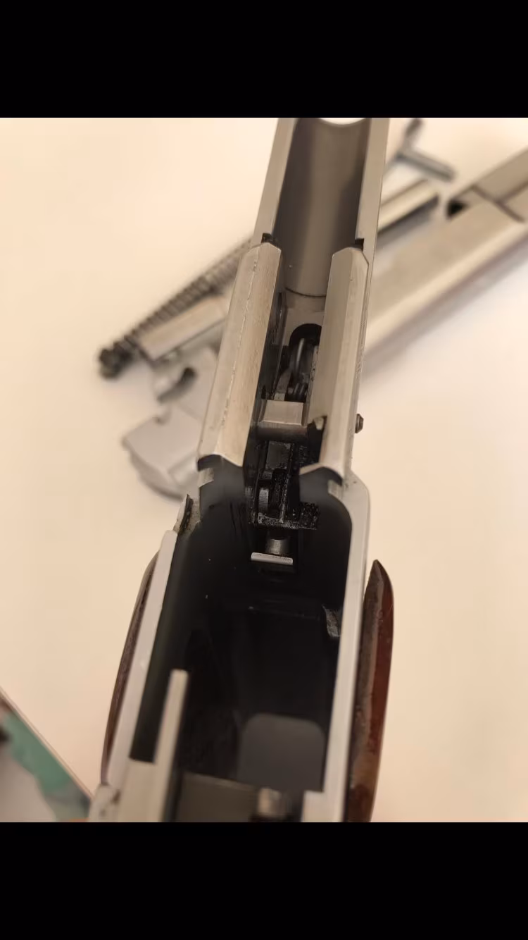 Kamu görevlisinden satılık temiz browning HP