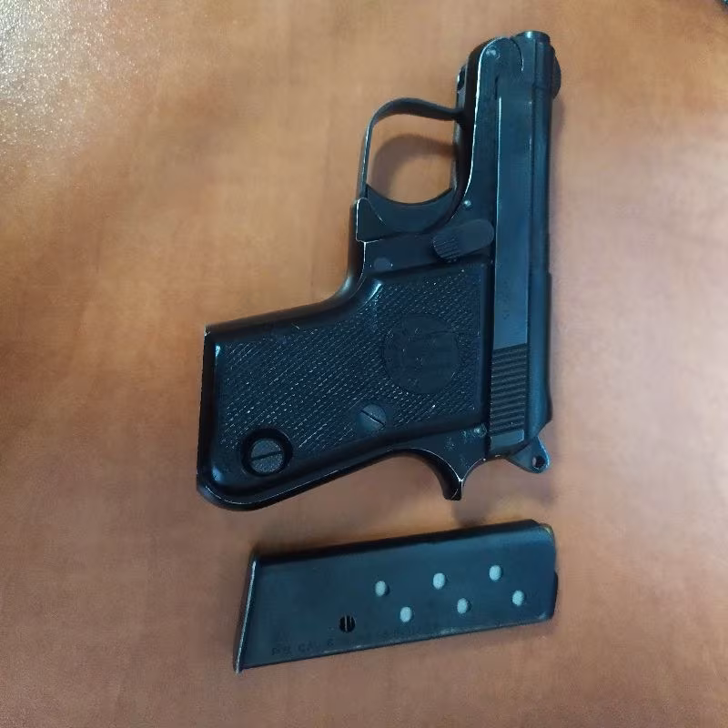 Ordu mensubundan Beretta 6.35 mm MOD 950