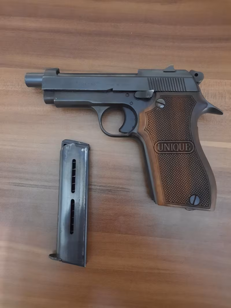 MERAKLISINA KOLEKSİYONLUK ORJİNAL BİR SİLAH