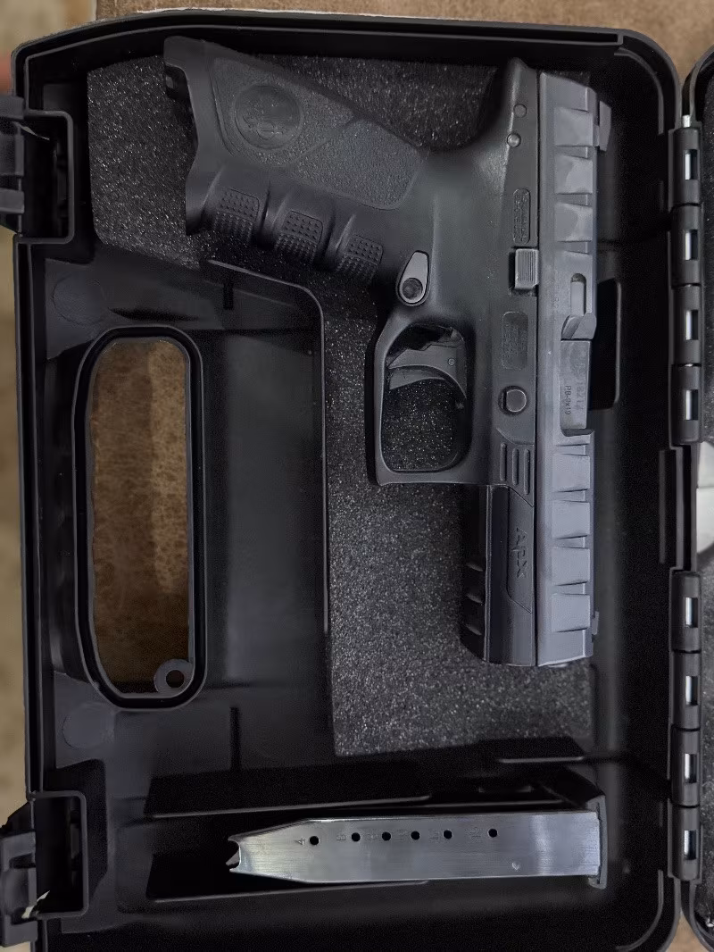 Beretta APX