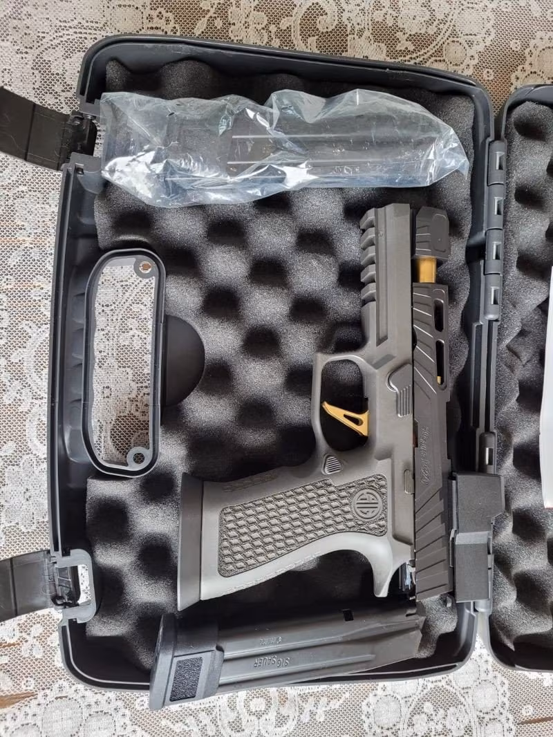 ÇOK ÖZEL BİR TABANCADİR Sıgsauer P320 CUSTOMWORKS