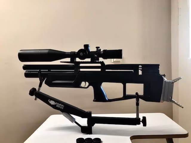 Kalibrgun Cricket 5.5 mm, Ayarlı Dipçik Pedli, Taşıma Çantalı ve 3 Adet Şarjörlü