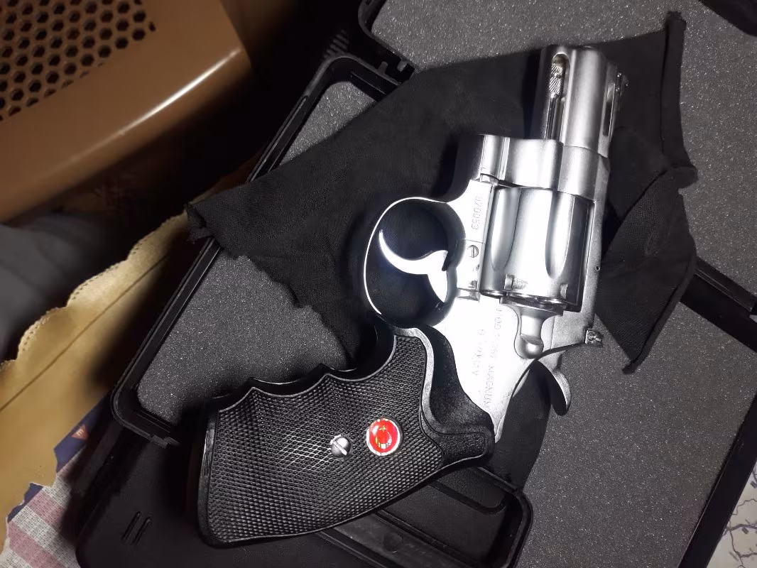 Smith-Wesson
