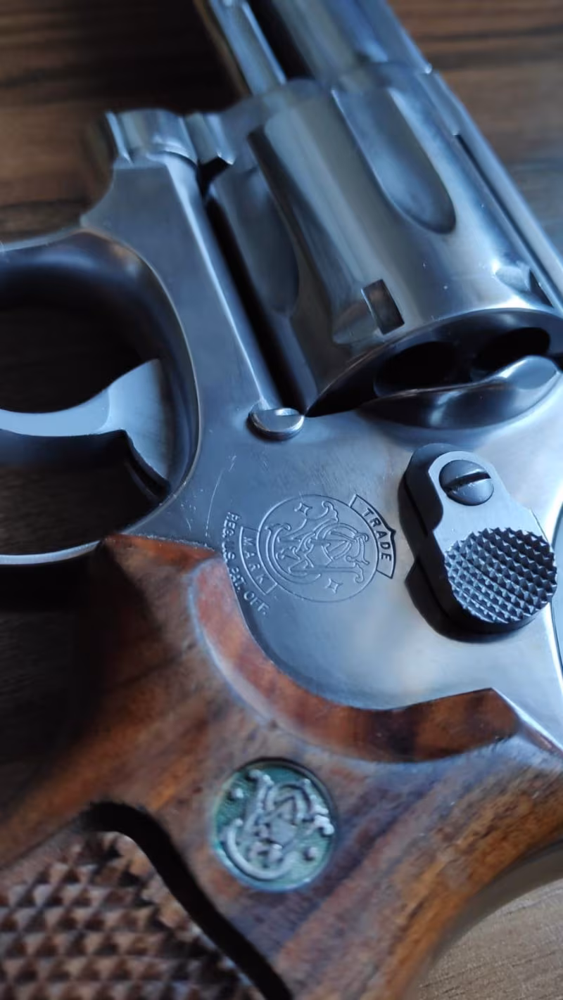 SMİTH WESSON 357 MAGNUM 4 İNCH