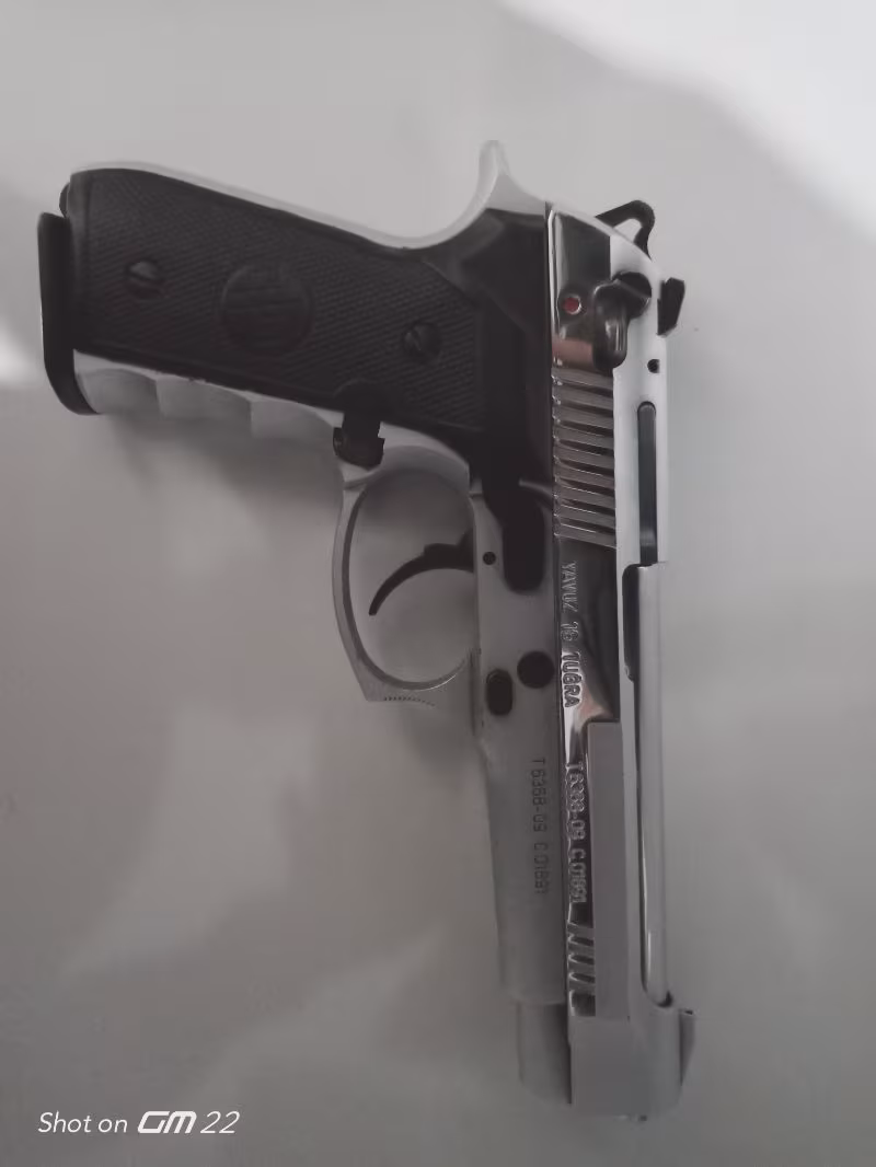 Askeri personelden tabanca