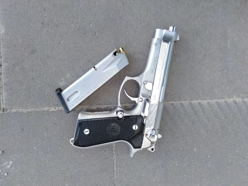 BARETTA F 92 (kısa bir süre)