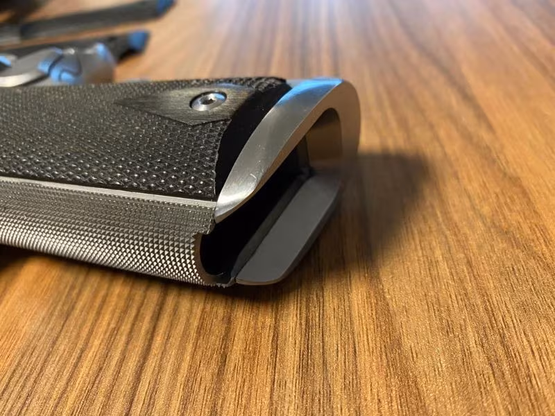 Siq Sauer 1911 Stainless