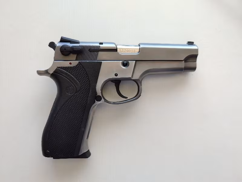 5904 Simith&Wesson