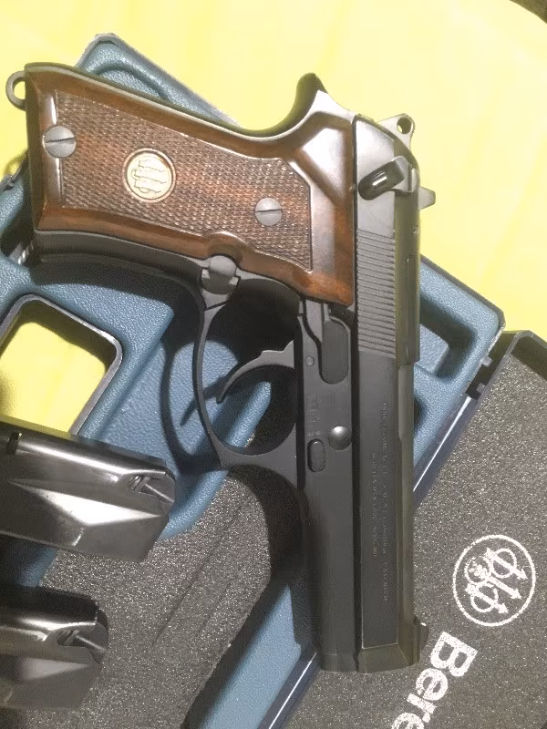 Acil satilik son fiyat. ithal beretta fs 92 compact