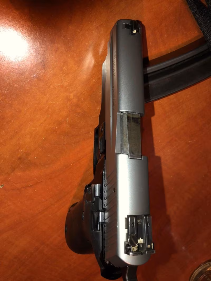 Kamu personelinden Alman SİG SAUER P 226 s