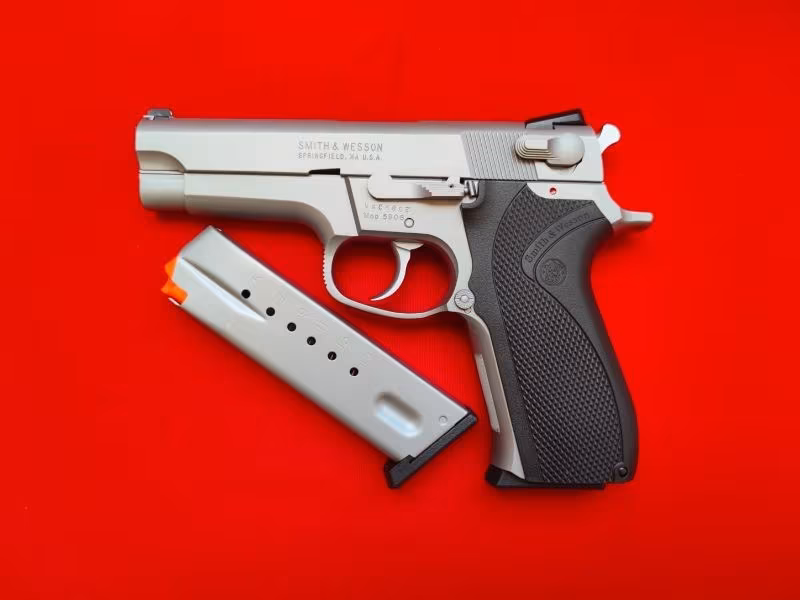 SMITH & WESSON 5906 (ORJİNAL BEYAZ HOROZ BEYAZ TETİK)