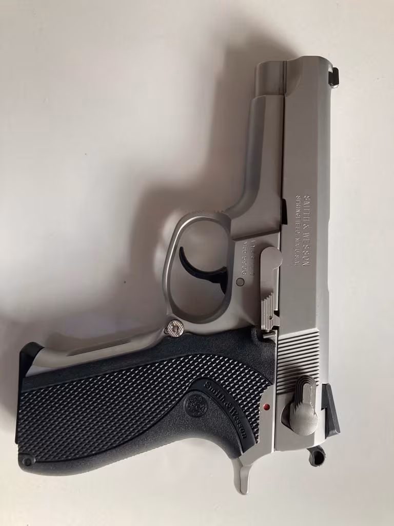 Sıfır Ayarında SMİTH WESSON 5906