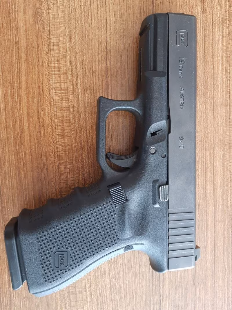 Glock 19 gen4/ Glock19 Gen4/ kutusunda/