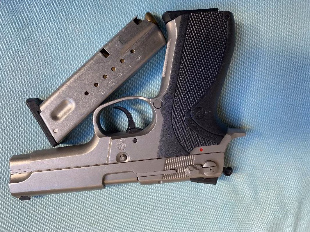 Smith Wesson 5906 15+1 Bulundurma