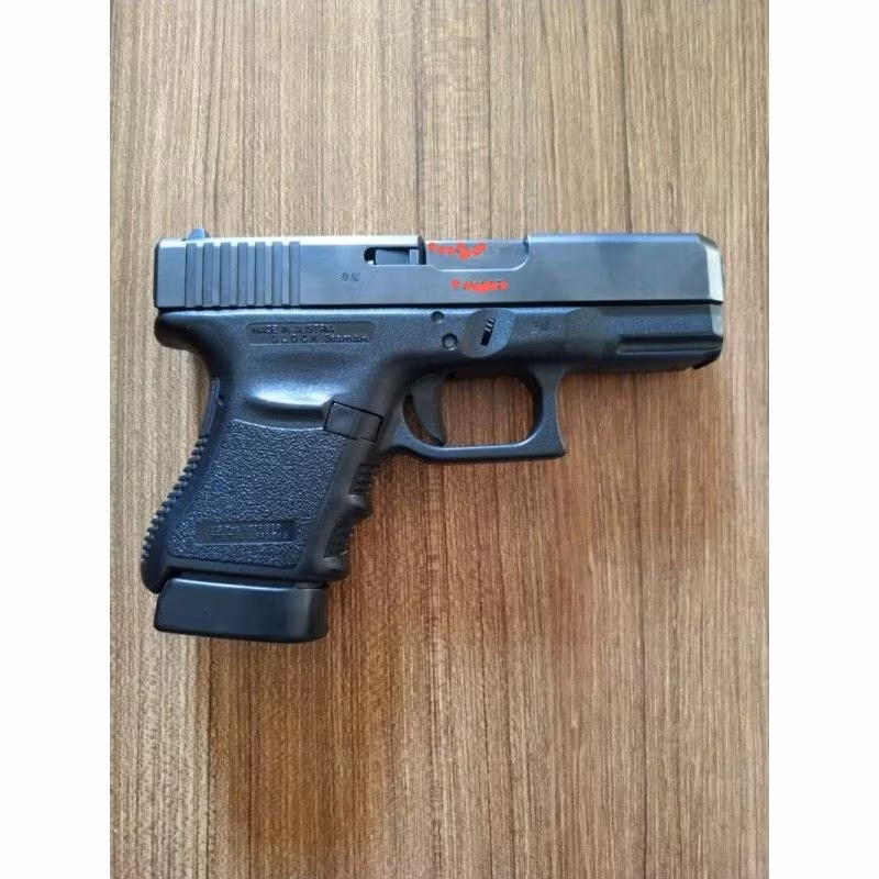 Glock G30 .45 Auto Yanındaki Bodyguard