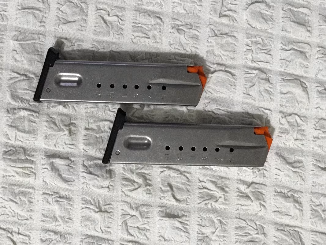 EFSANE SERİ SMITH&WESSON 5906 ÇOK TEMİZ VE ÇOK AZ KULLANILMIŞ