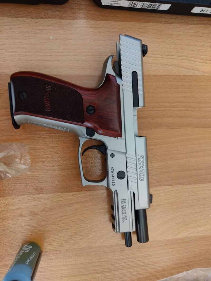 Emniyet personelinden Sig sauer