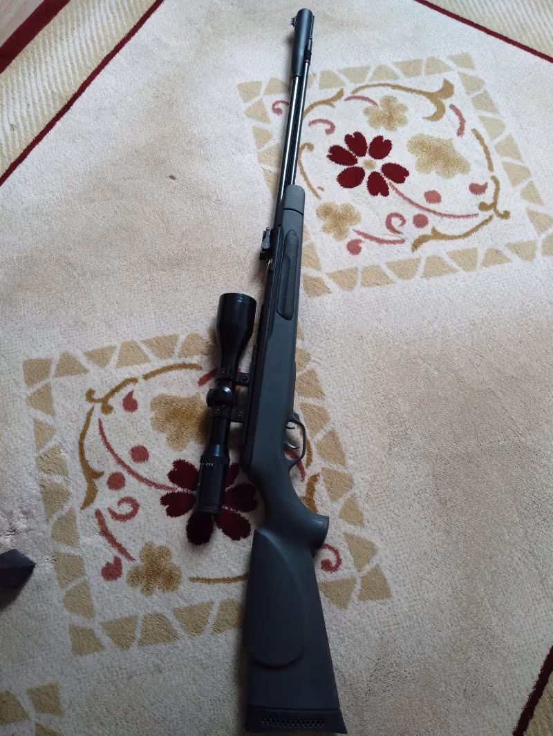 Havalı tüfek ve dürbün