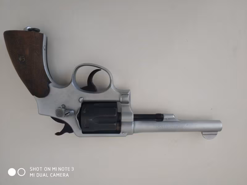MERAKLISINA TOPLU SİMİTH&WESSON