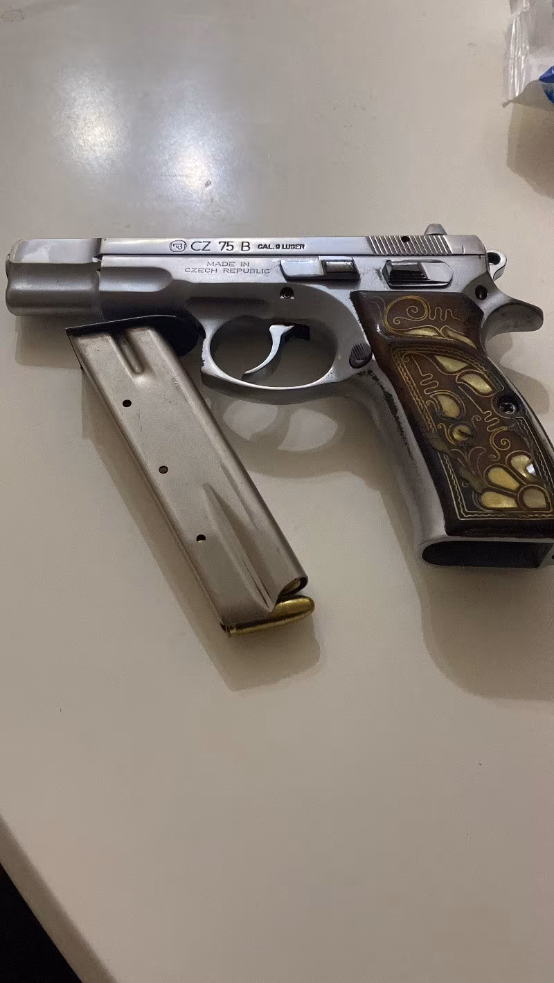 Emekli polisten krom kaplamalı c75 b