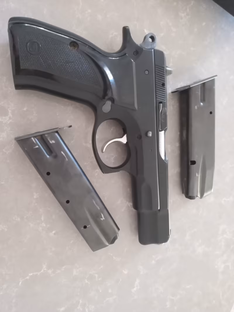 Temiz emekli polisten CZ 75 az kullanılmış